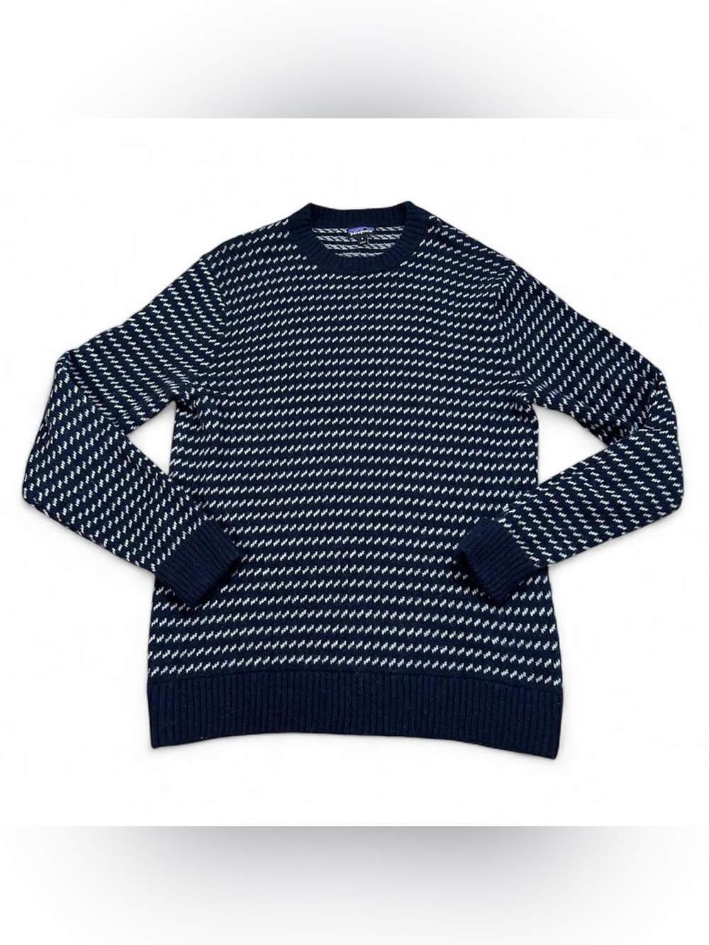 Patagonia Men’s Navy White Wool Blend Crewneck Sweater Size Medium